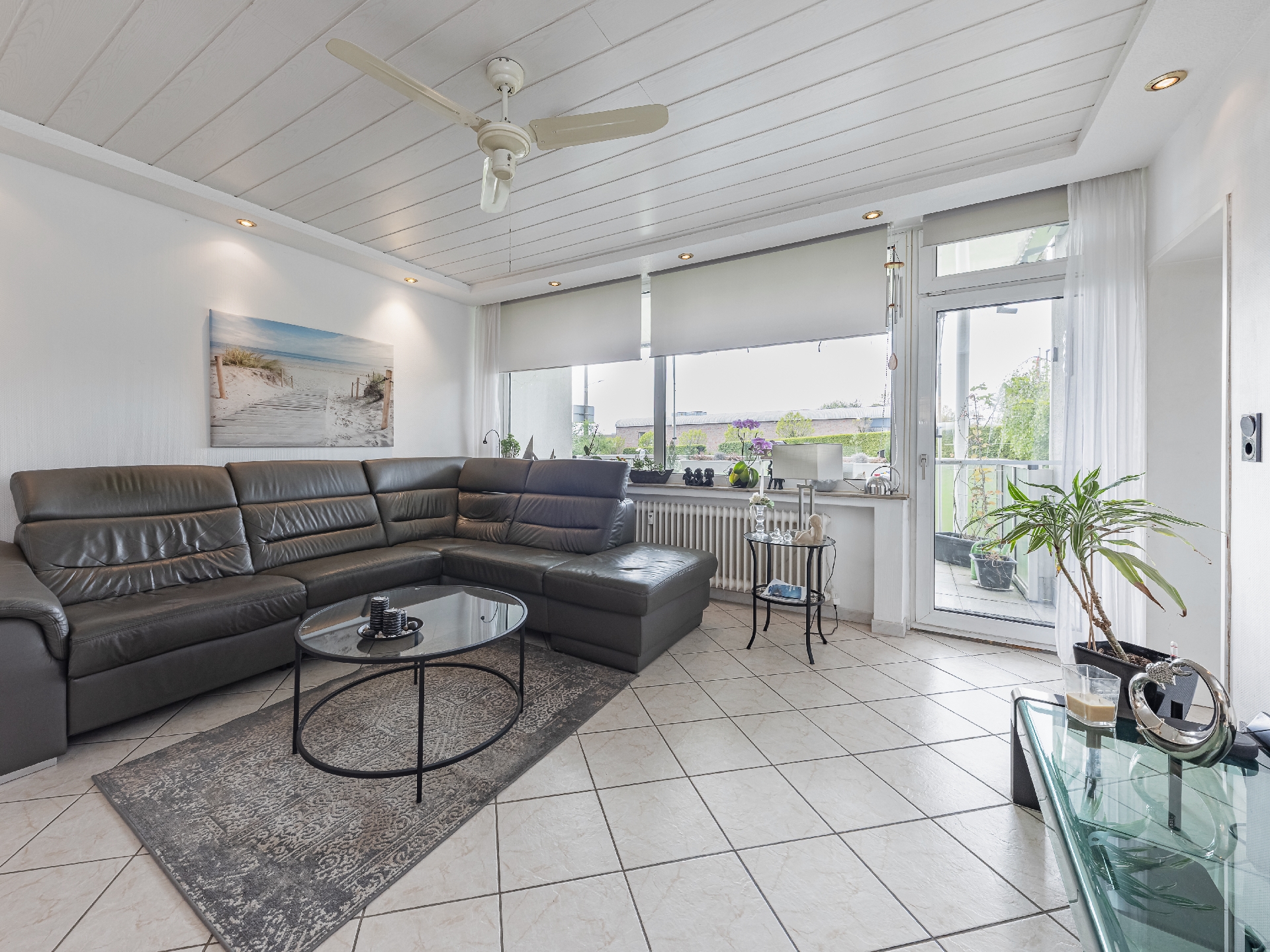 lichtdurchflutet Wohnen mit Loggia