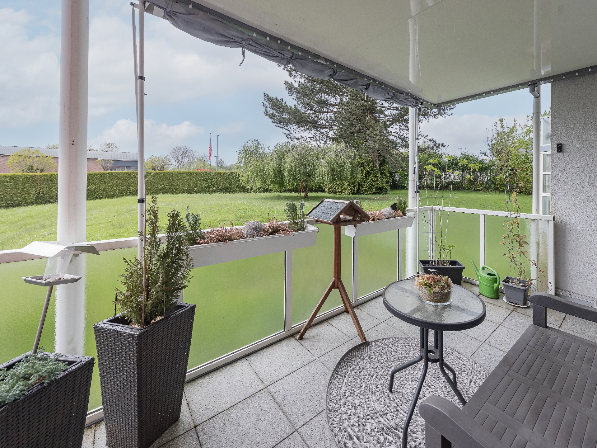 Loggia mit grüner Aussicht