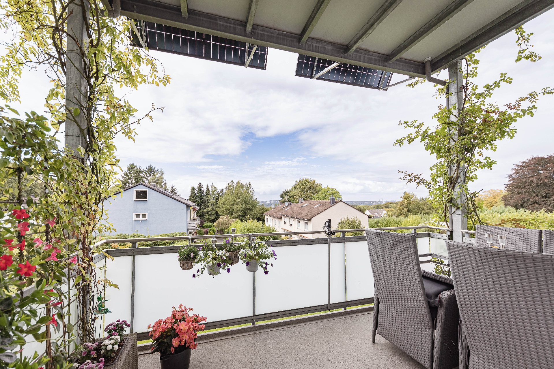 Balkon mit traumhafter Fernsicht