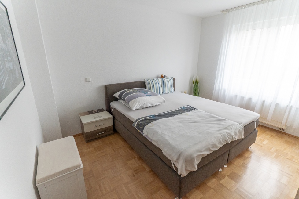 2. Schlafzimmer (Foto I)