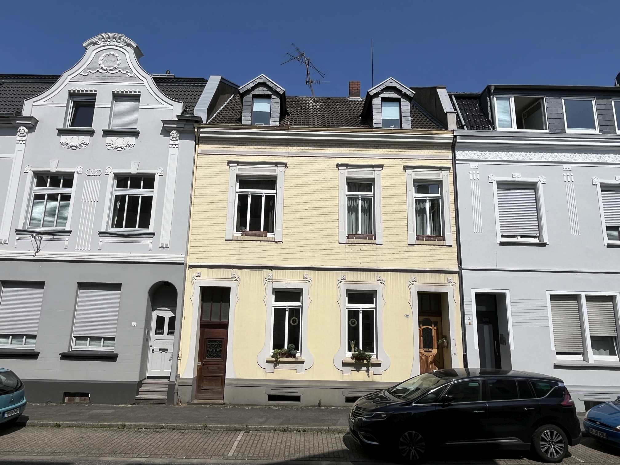 Großes EFH mit Altbau-Charme