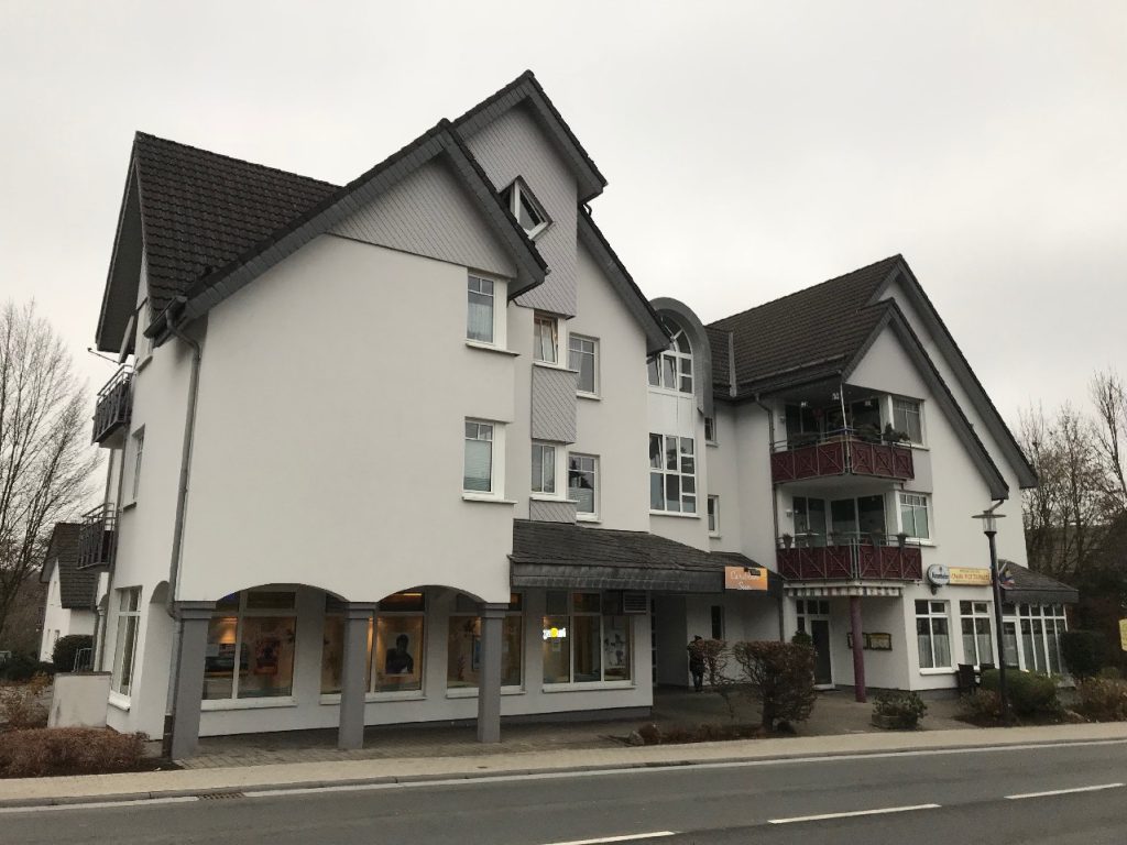 Straßenansicht Gewerbefläche