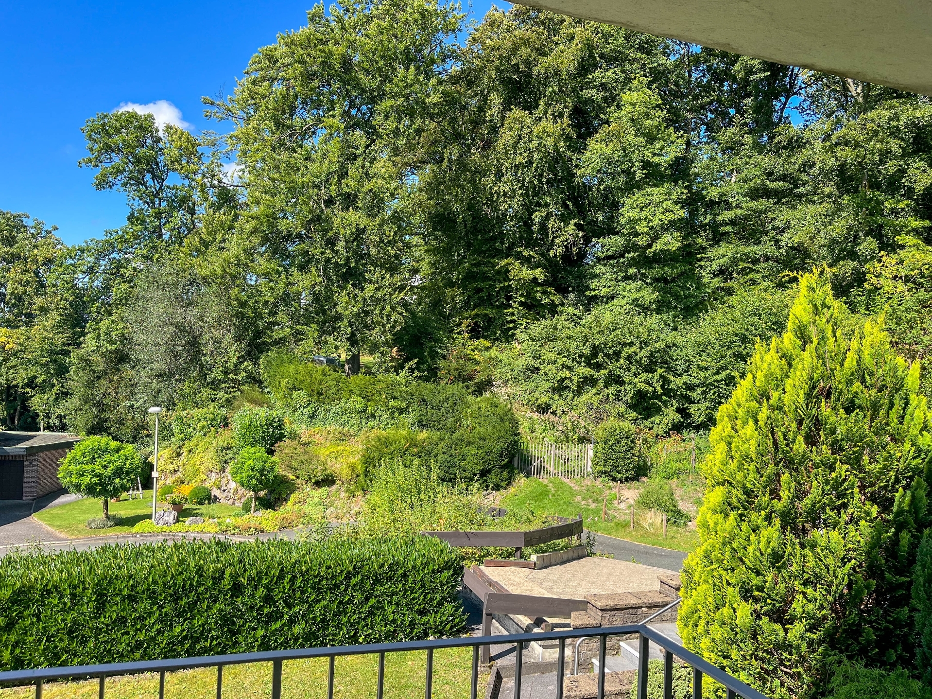 Blick vom Balkon Wohnzimmer