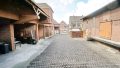 Innenhof mit Stellplätzen