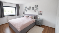 Das ca. 14 m² große Schlafzimmer