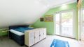 Schlafzimmer mit Austritt