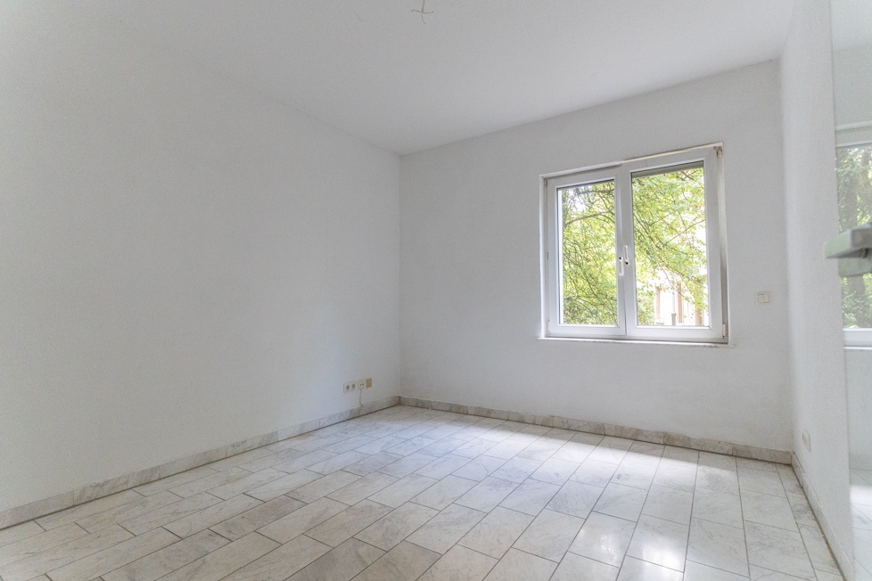 Erstes Schlafzimmer