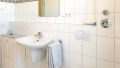 großes Badezimmer