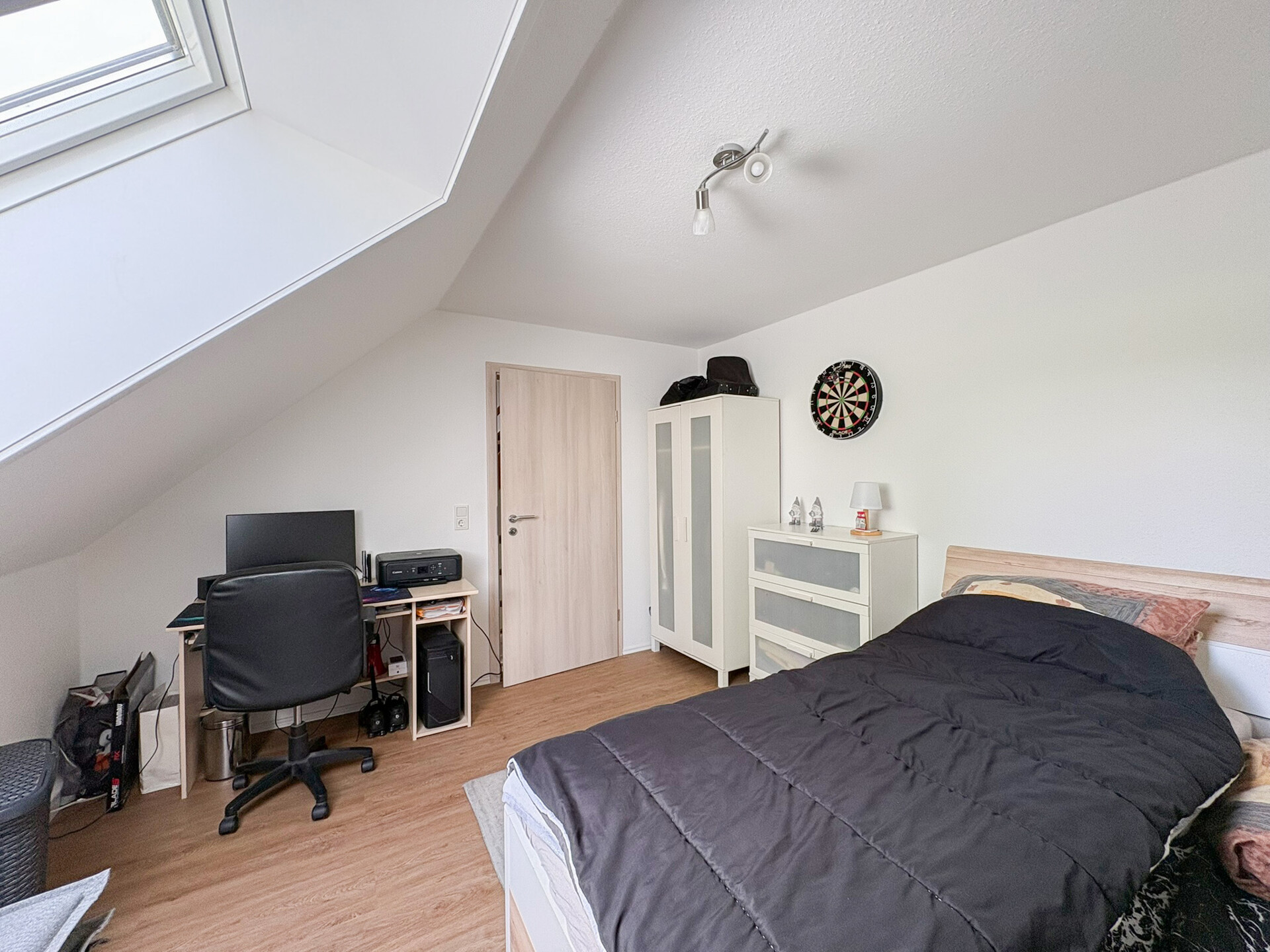 Schlafzimmer DG Rechts