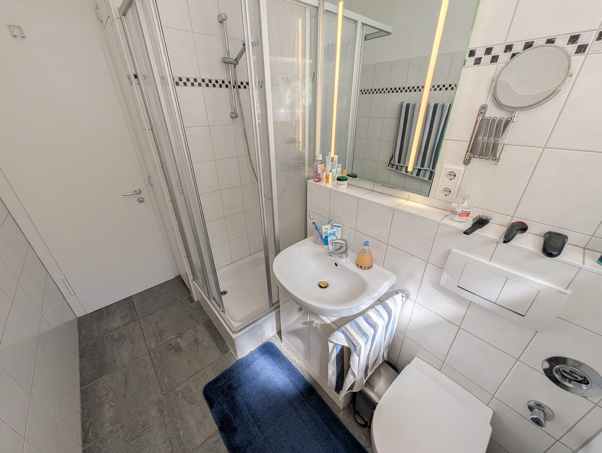 Badezimmer EG