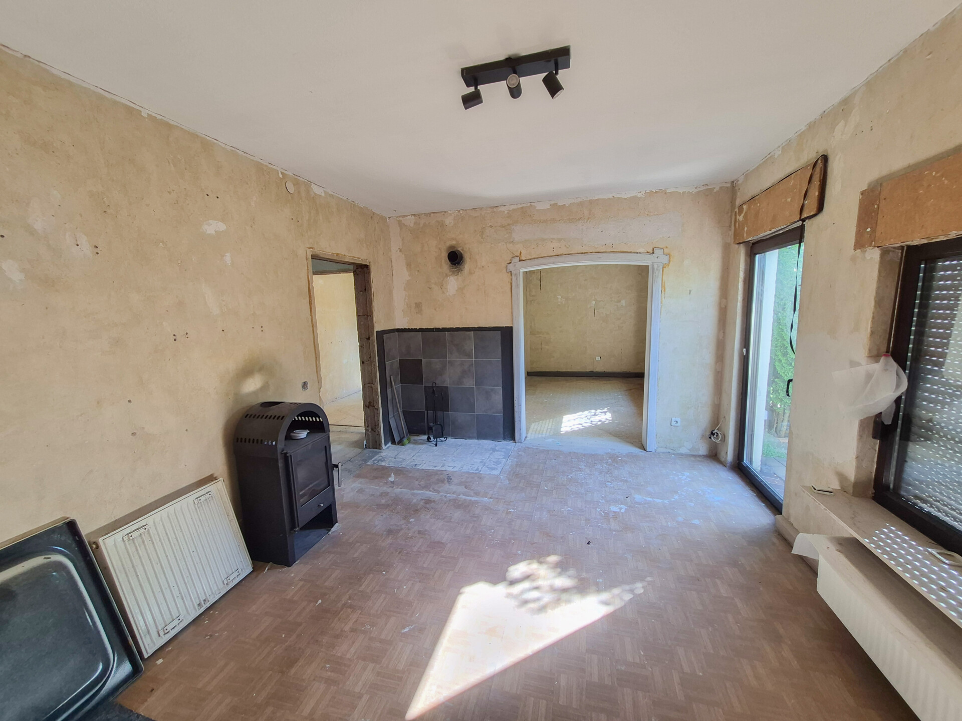 Wohnzimmer - Wohnung links