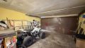 Garage zur Gewerbeeinheit
