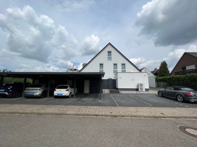 Straßenansicht
