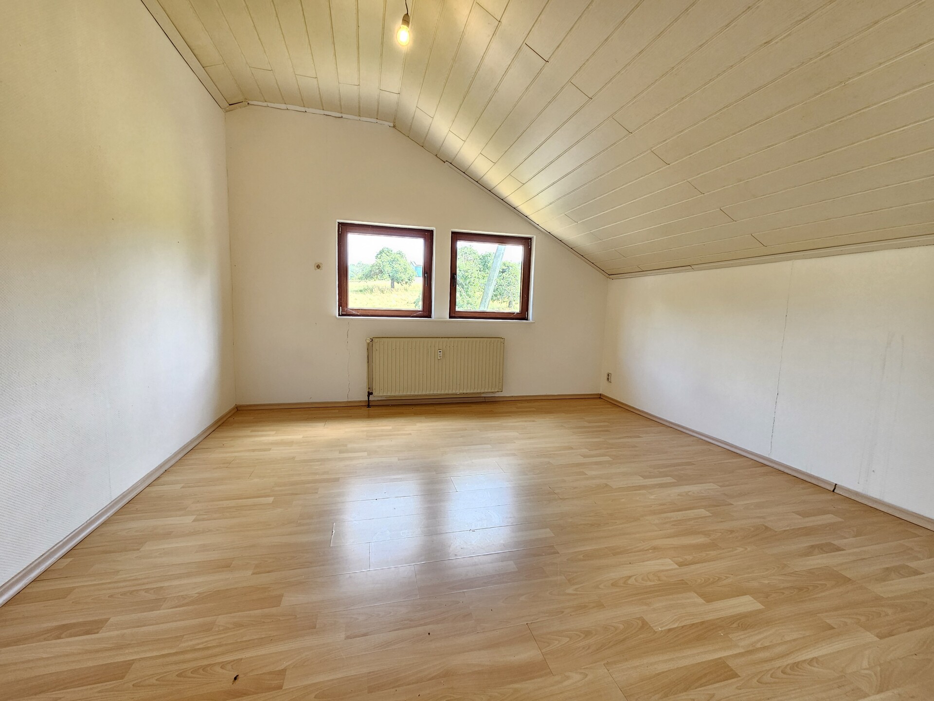 Schlafzimmer DG