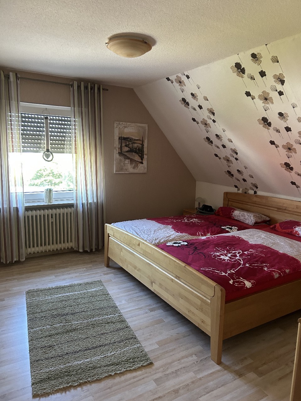 Schlafzimmer DG