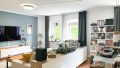 geräumiges Wohnzimmer