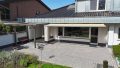 über 50m² große Terrasse