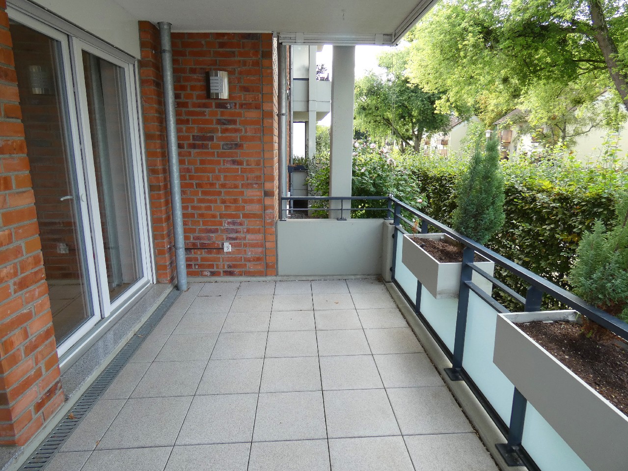 großer Balkon