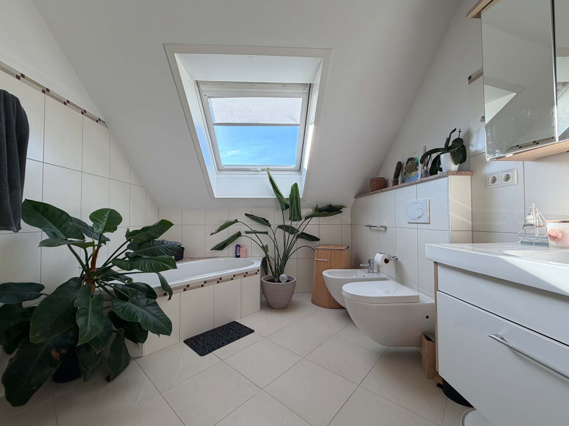 Badezimmer (DG)