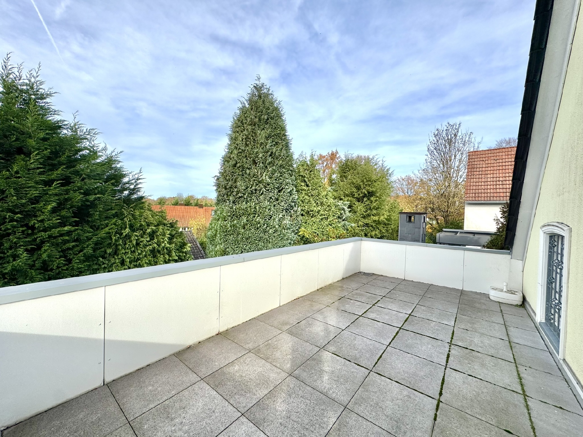 ...mit Zugang zur Dachterrasse