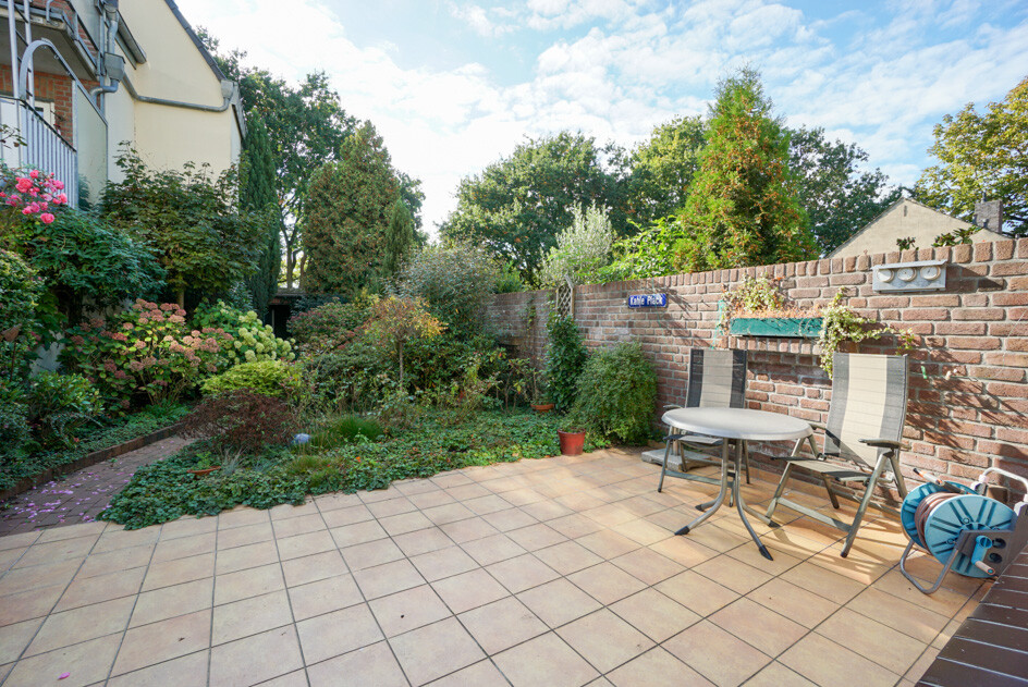 ... zur Terrasse
